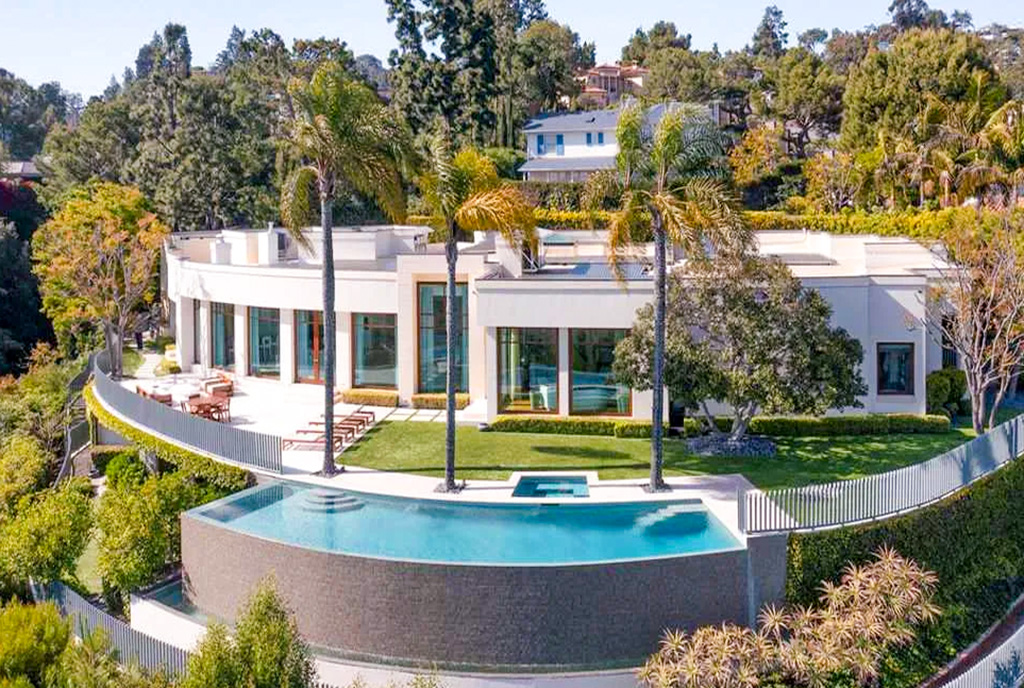 widok z lotu ptaka na ekskluzywną willę do sprzedaży Beverly Hills Stany Zjednoczone Ameryki