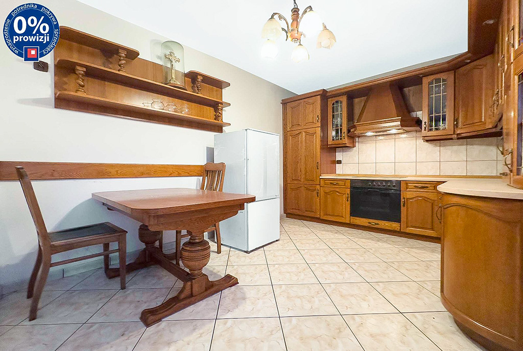 rystykallny wystrój kuchni i jadalni w luksusowej willi na sprzedaż Katowice