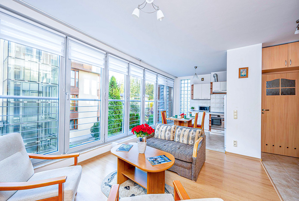 słoneczne wnętrze ekskluzywnego apartamentu do sprzedaży Bielsko-Biała okolice