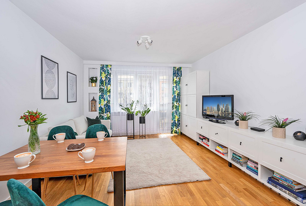 elegancki salon w ekskluzywnym apartamencie do sprzedaży Warszawa (okolice)