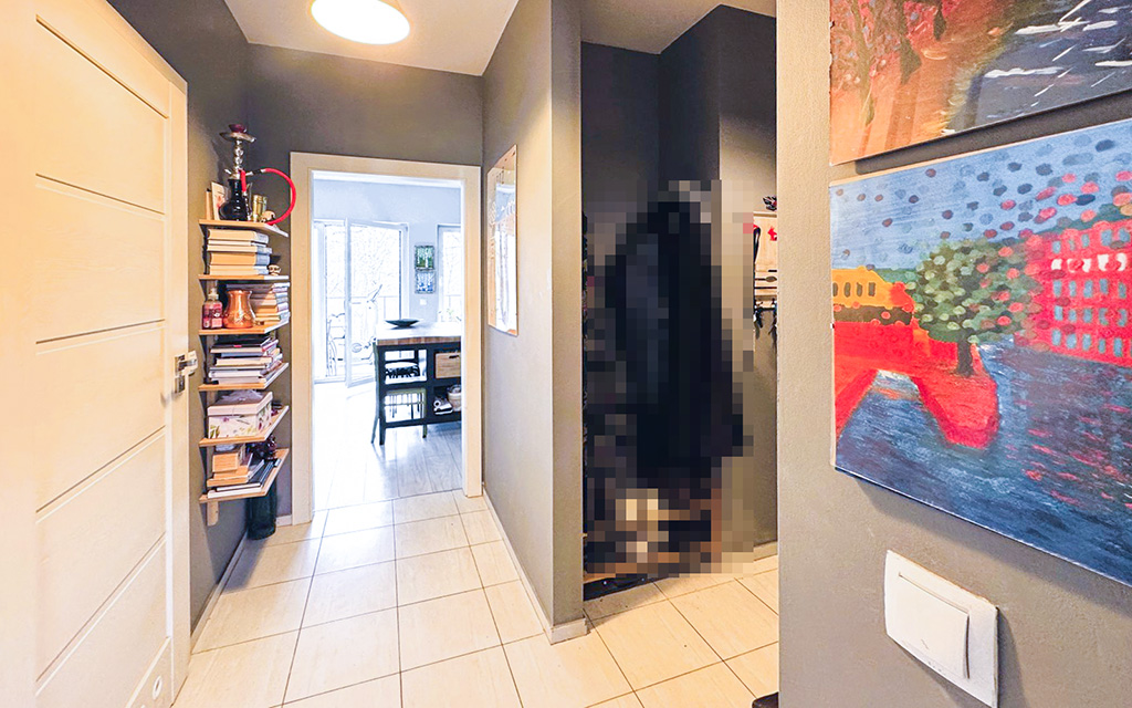 funkcjonalny przedpokój w ekskluzywnym apartamencie na sprzedaż Wrocław