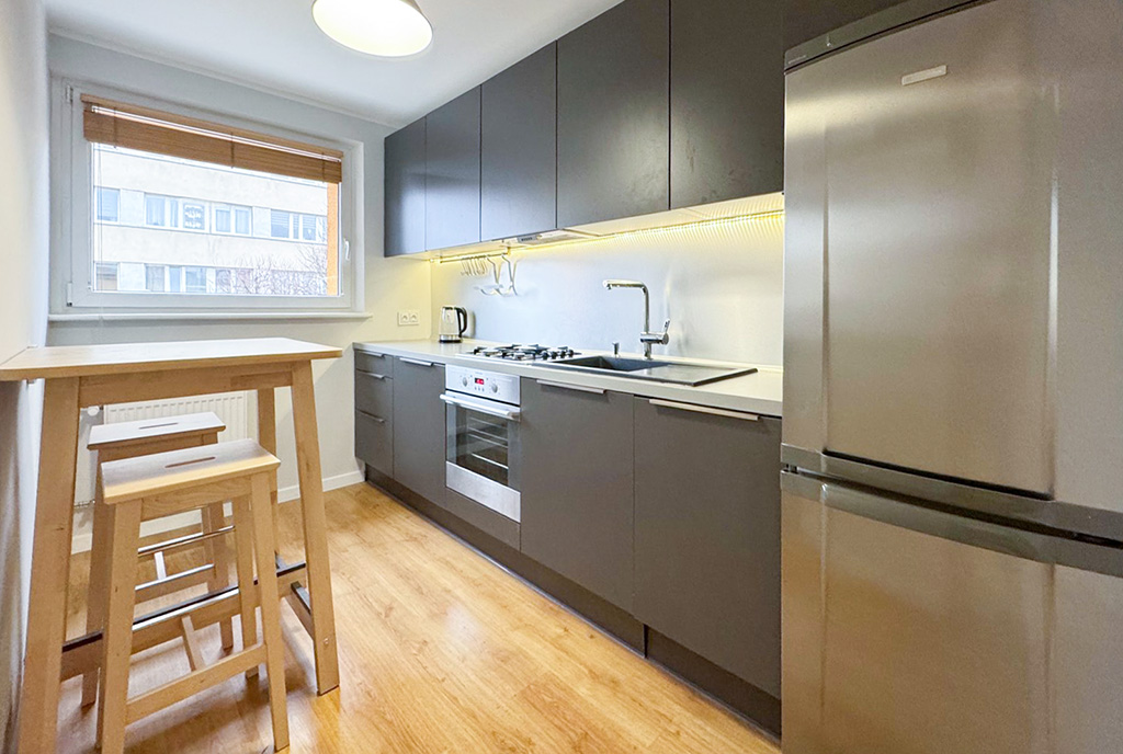 zabudowana kuchnia w ekskluzywnym apartamencie na wynajem Szczecin