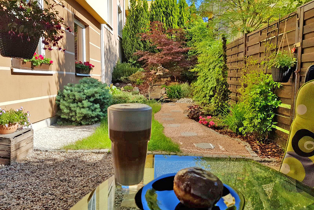 fragment ogrodu przynależącego do ekskluzywnego apartamentu na sprzedaż Gdańsk