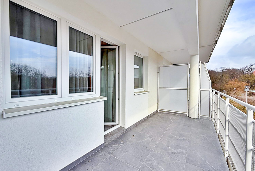 słoneczny taras przy ekskluzywnym apartamencie na sprzedaż Gorzów Wielkopolski
