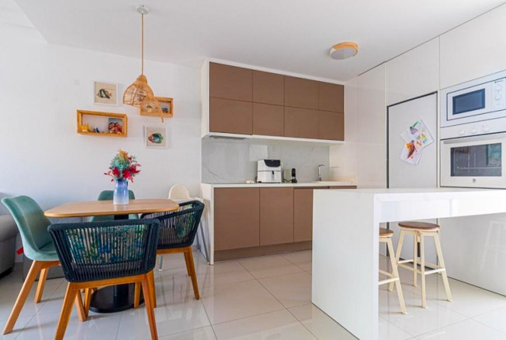 designerska kuchnia w luksusowym apartamencie na sprzedaż Hiszpania Mil Palmeras