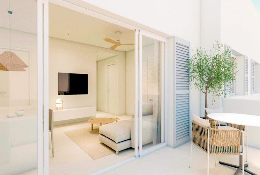 na zdjęciu taras oraz salon w luksusowym apartamencie na sprzedaż Hiszpania Pilar de la Horadada