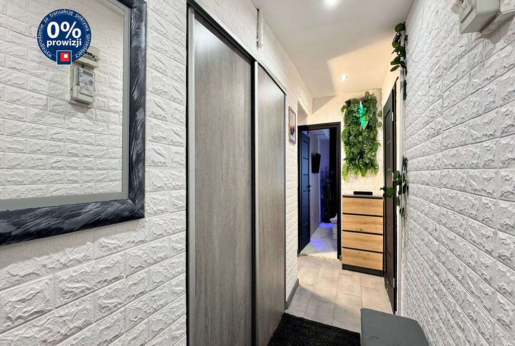przestronny korytarz w ekskluzywnym apartamencie na sprzedaż Katowice okolice