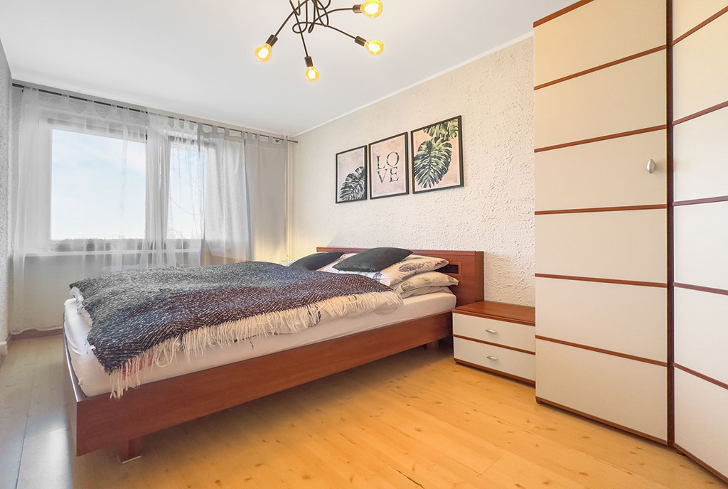 fragment sypialni w ekskluzywnym apartamencie na sprzedaż Katowice okolice