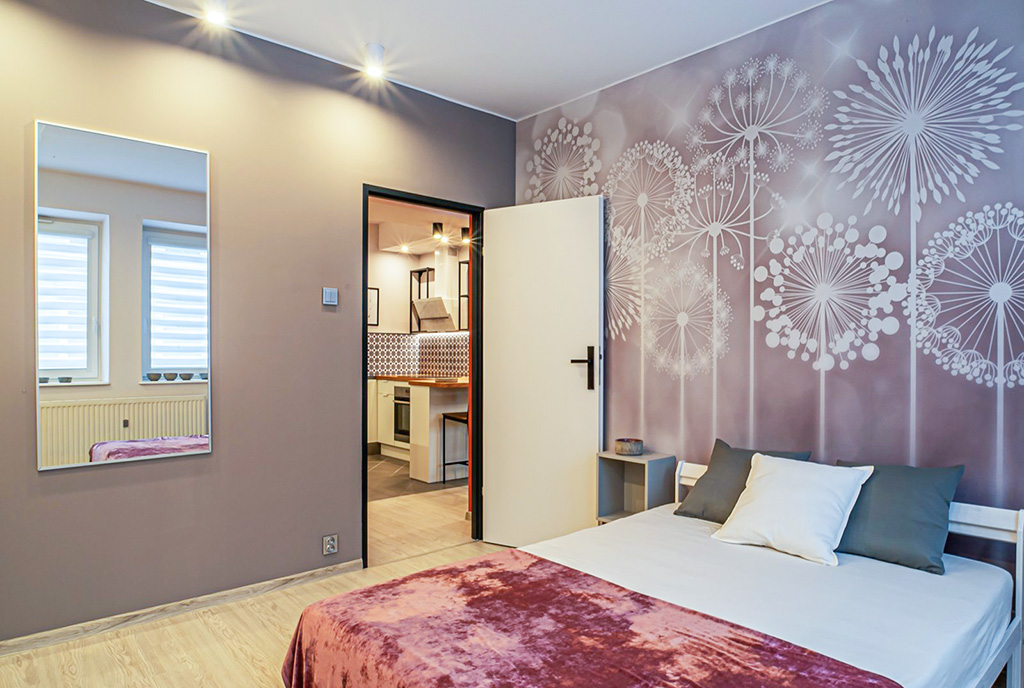 fragment sypialni w ekskluzywnym apartamencie na wynajem Bolesławiec