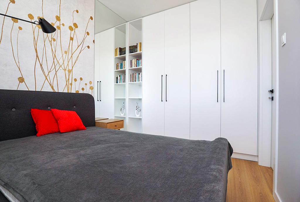 fragment sypialni w ekskluzywnym apartamencie na wynajem Piotrkow-Trybunalski