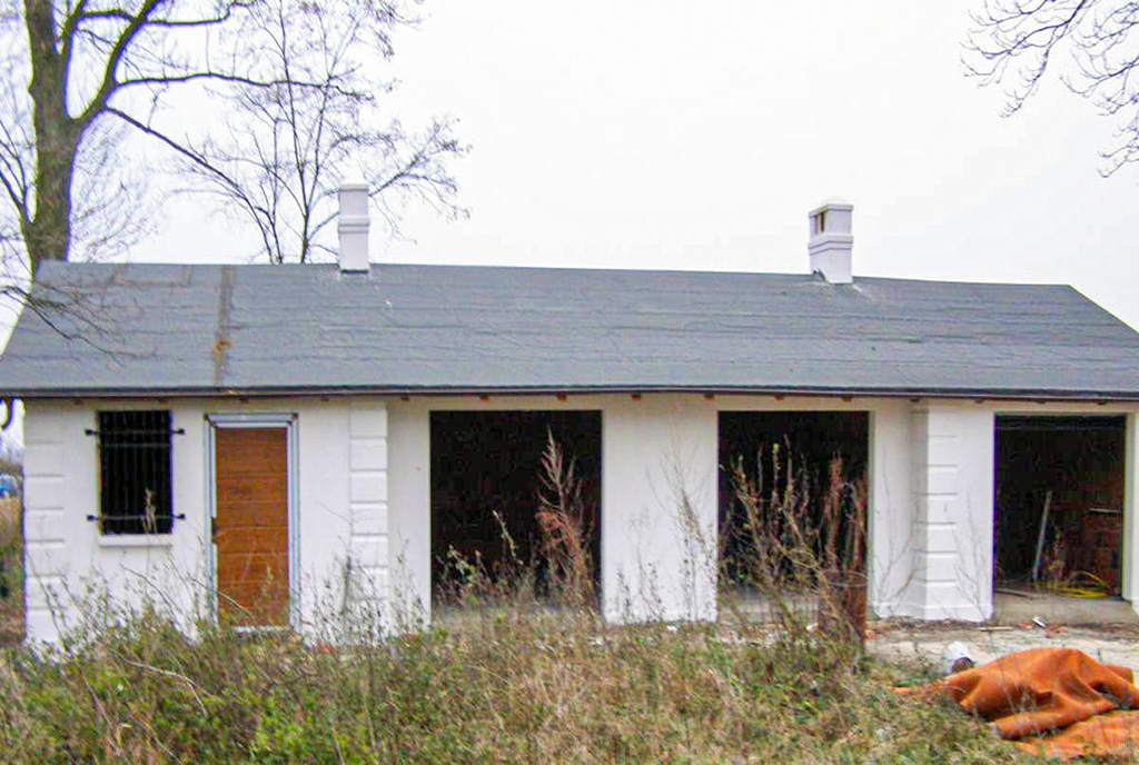 drugi budynek na działce przy luksusowym dworze na sprzedaż Wielkopolska