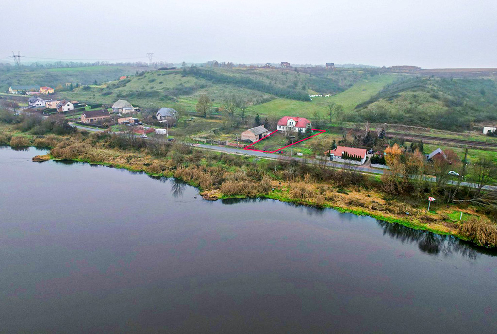 malownicza okolica, gdzie znajduje się oferowany do sprzedaży luksusowy dwór lubuskie
