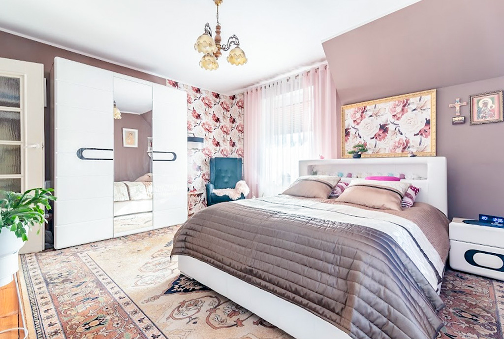 elegancka sypialnia w ekskluzywnym domu na sprzedaż Gdynia okolice