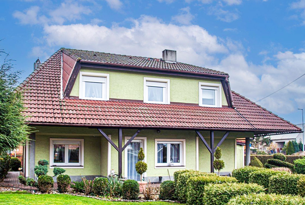 tylna elewacja ekskluzywnego domu na sprzedaż Bolesławiec okolice