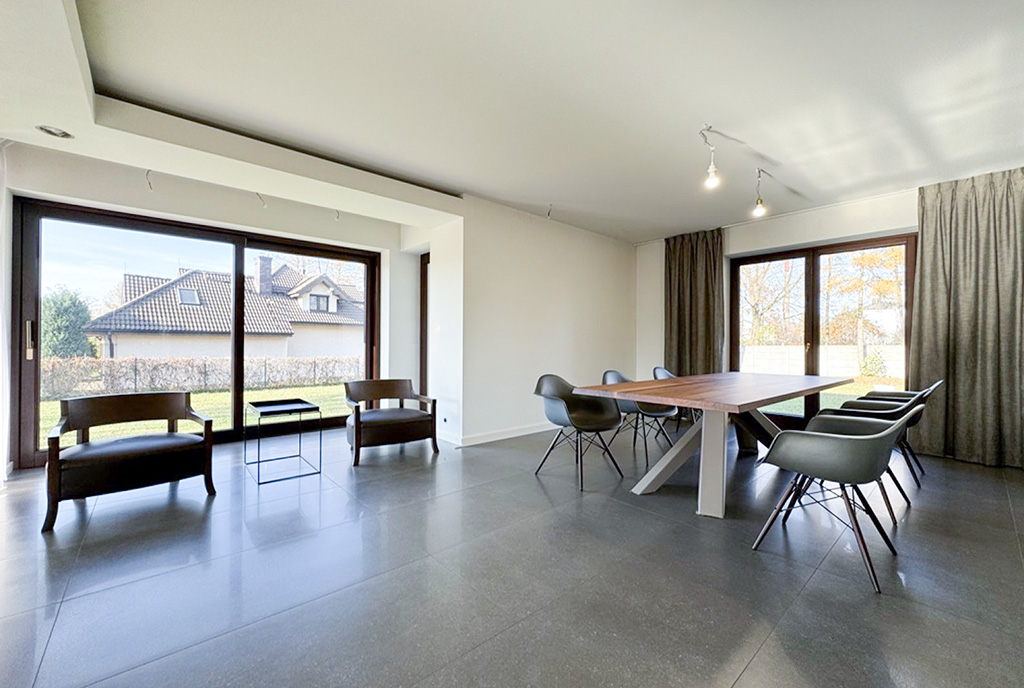 wytworne wnętrze luksusowej willi na sprzedaż Willa do sprzedaży Częstochowa (okolice)