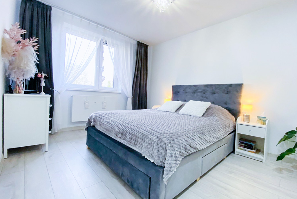 fragment sypialni w ekskluzywnej willi na sprzedaż Katowice okolice