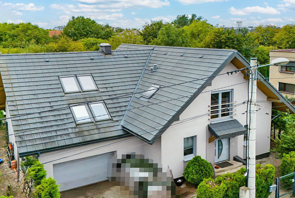 okazała bryła ekskluzywnej willi na sprzedaż Katowice okolice