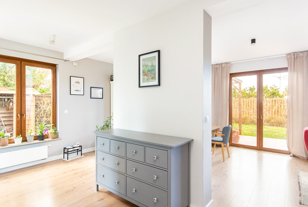 imponujące wnętrze ekskluzywnej willi na sprzedaż Szczecin okolice