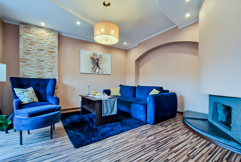 jeden z pokoi w ekskluzywnym apartamencie na sprzedaż Zielona Góra okolice