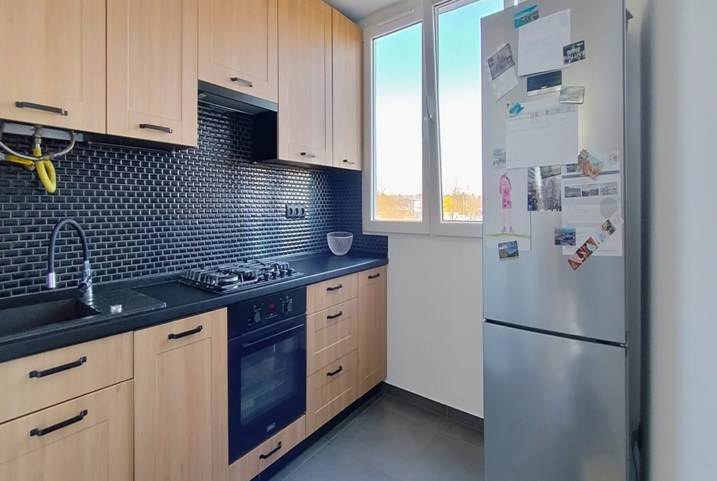 fragment kuchni w luksusowym apartamencie na sprzedaż Legnica okolice