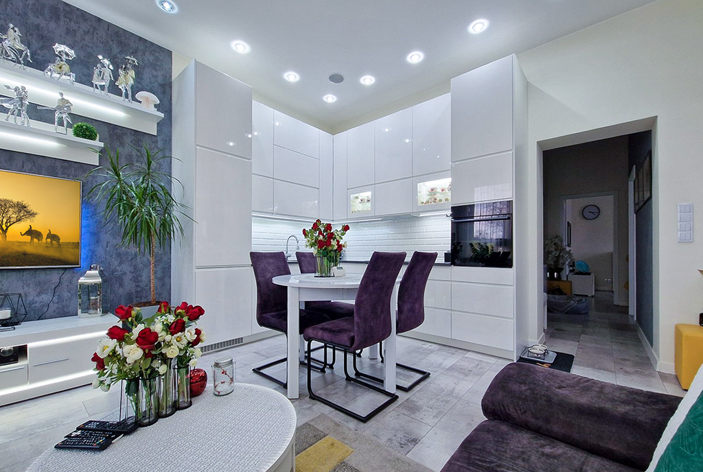 widok z salonu na aneks kuchenny w ekskluzywnym apartamencie do sprzedaży Zielona Góra okolice