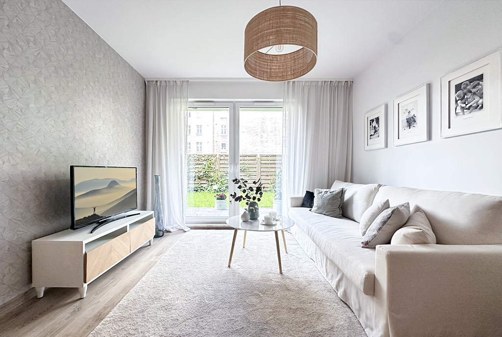 komfortowy pokój dzienny w luksusowym apartamencie na sprzedaż Gdańsk