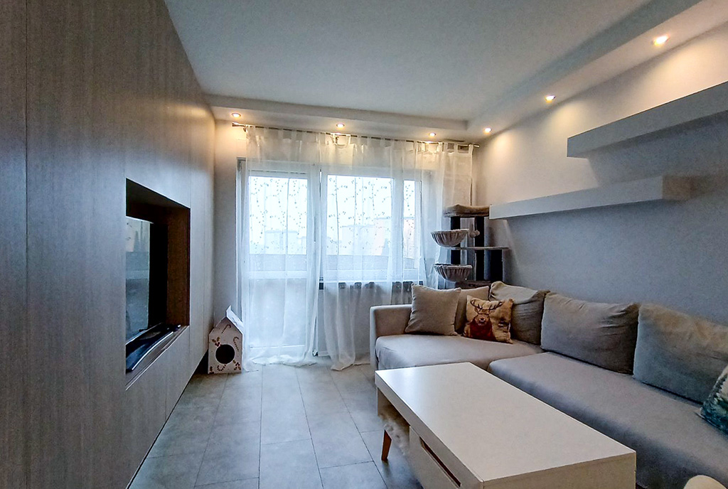 słoneczne wnętrze luksusowego apartamentu na sprzedaż Katowice okolice