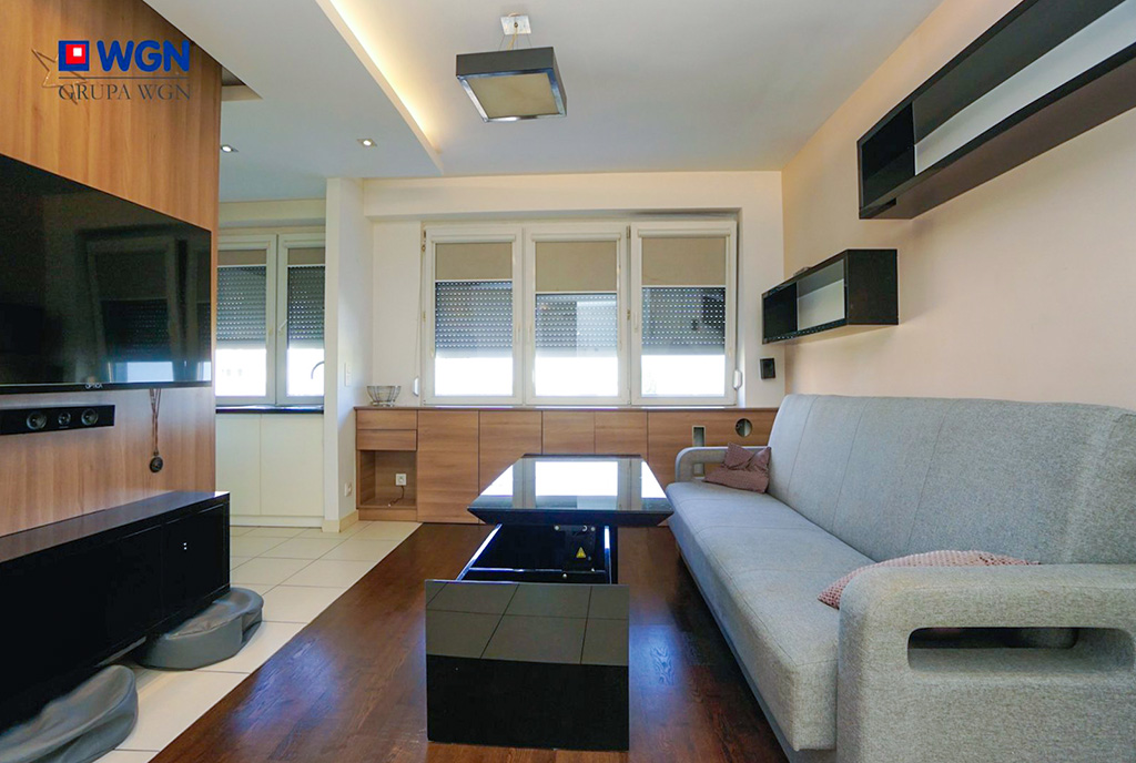 druga strona pokoju dziennego w ekskluzywnym apartamencie na sprzedaż Konin