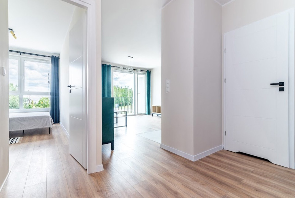 przestronne pomieszczenia w luksusowym apartamencie do wynajmu Gdynia okolice