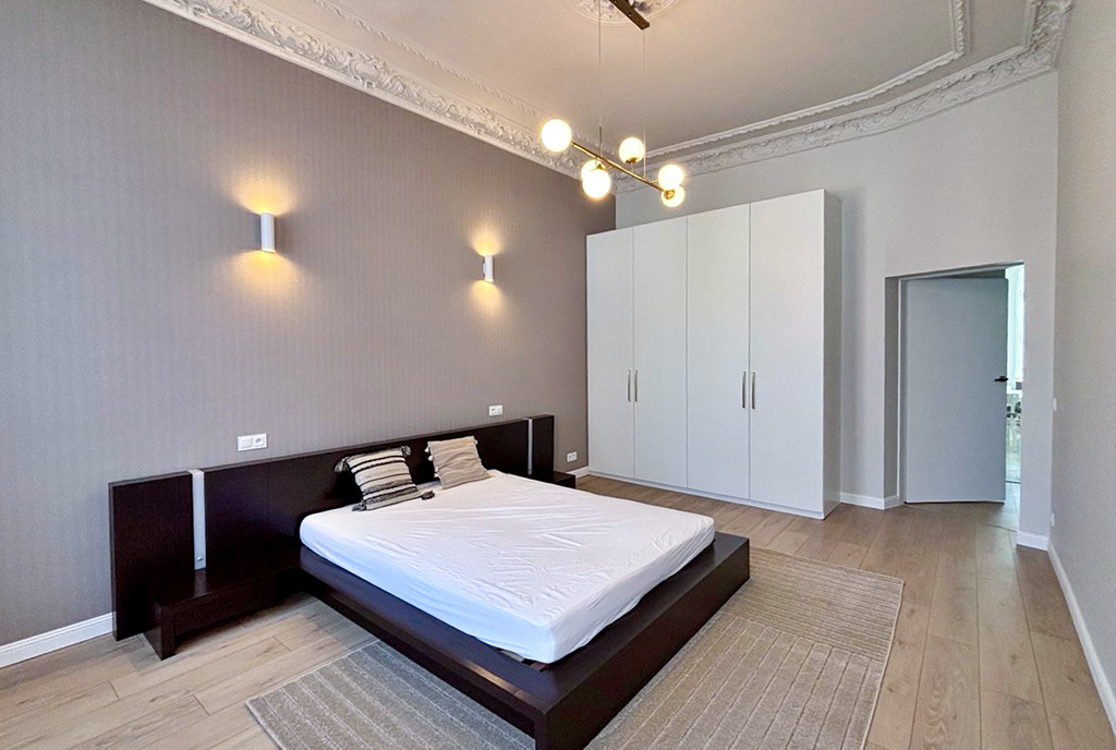 gustowna sypialnia w luksusowym apartamencie do wynajmu Szczecin