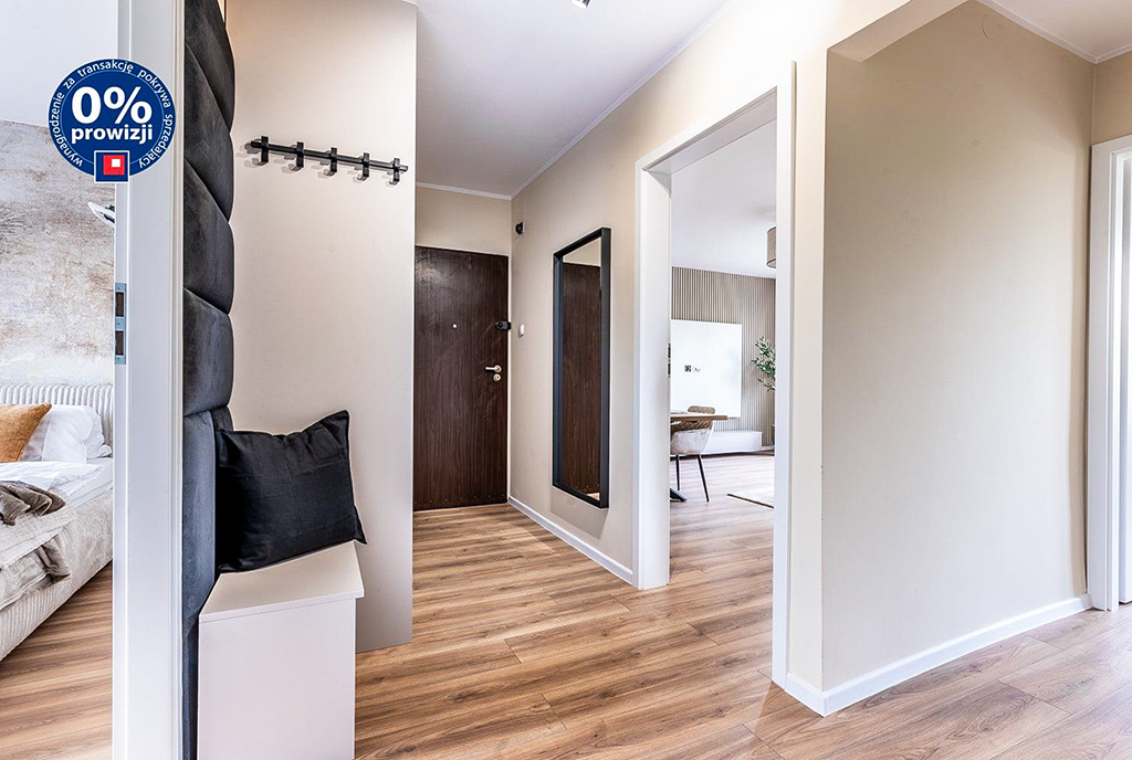 przestronny przedpokój w ekskluzywnym apartamencie na sprzedaż Gdynia okolice