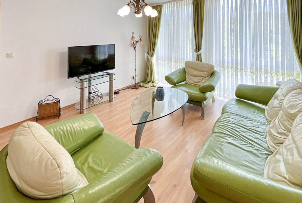 zbliżenie na salon w luksusowym apartamencie na sprzedaż Kołobrzeg