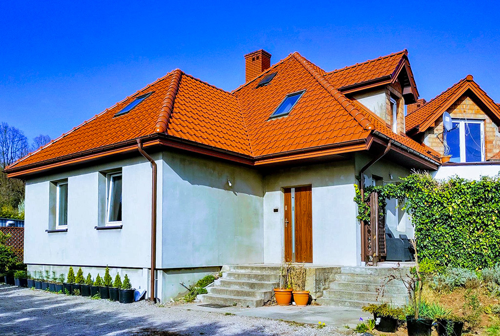 okazała bryła ekskluzywnej willi do sprzedaży Kielce okolice