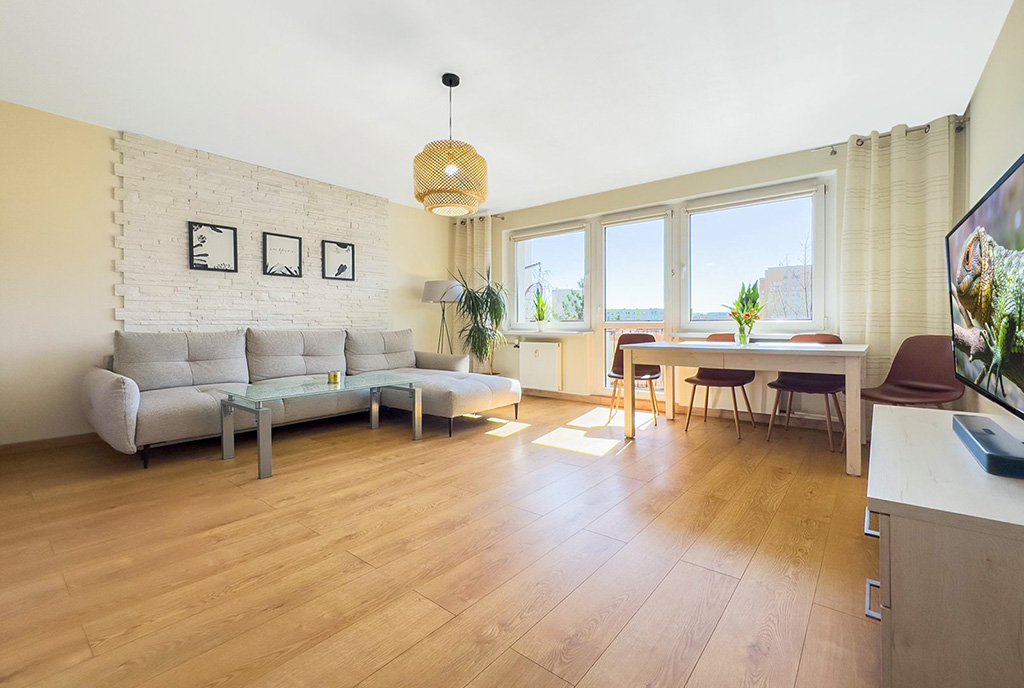 widny pokój gościnny w luksusowym apartamencie na sprzedaż Katowice okolice