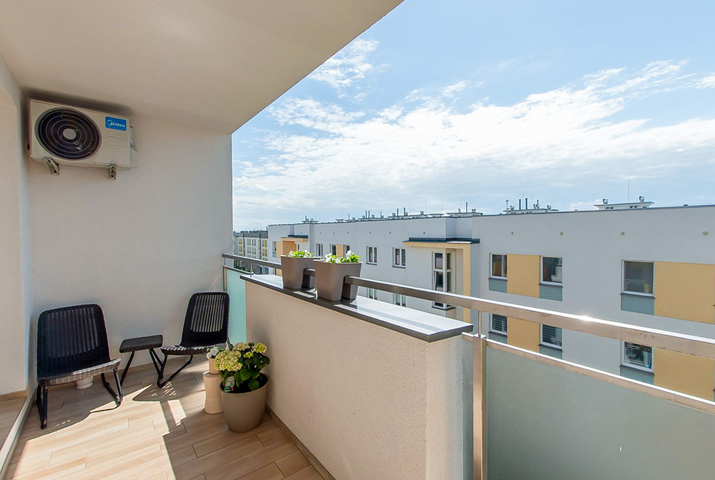 słoneczna loggia w luksusowym apartamencie do sprzedaży Elbląg