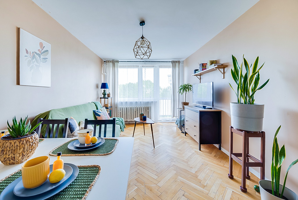 jeden z pokoi w luksusowym apartamencie na sprzedaż Gdańsk