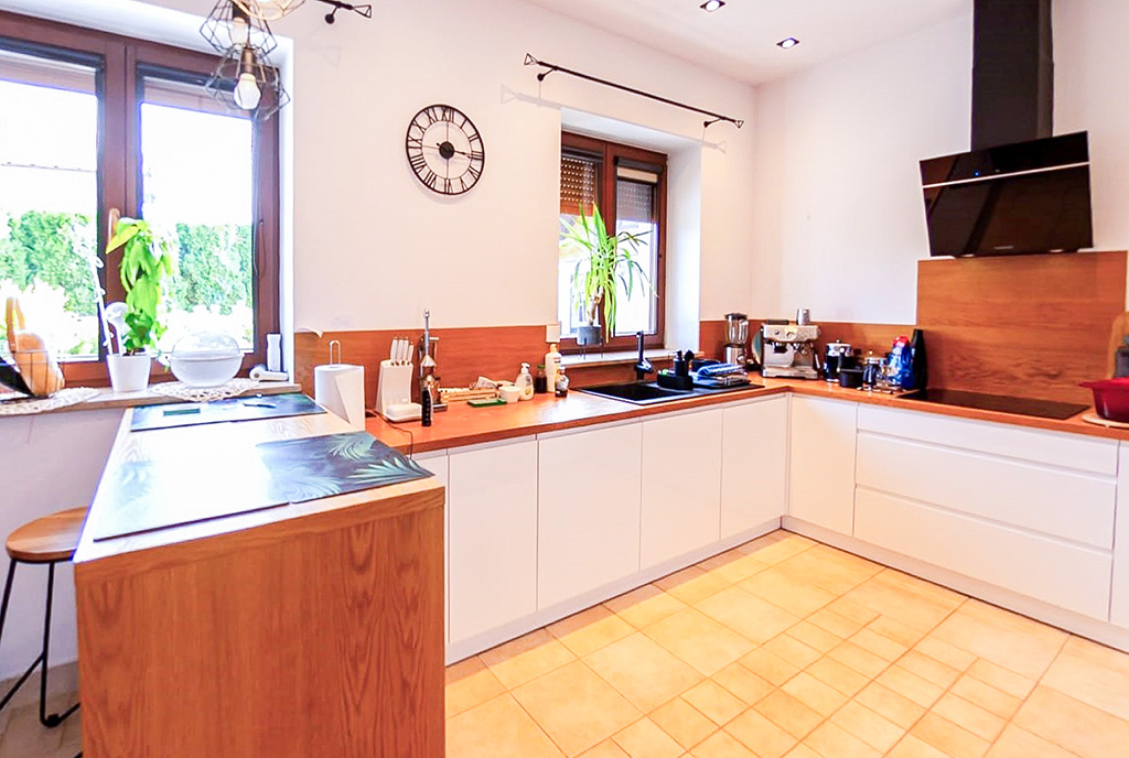 zadbana kuchnia w luksusowej willi na sprzedaż Bielsko-Biała okolice