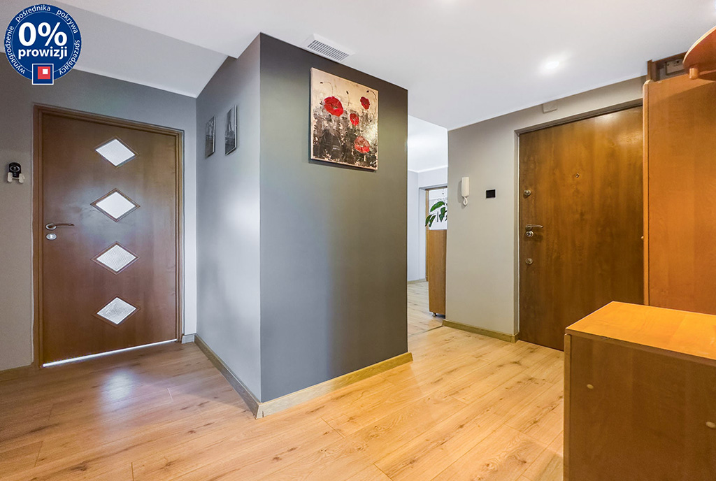 funkcjonallny przedpokój w luksusowym apartamencie na sprzedaż Katowice (okolice)