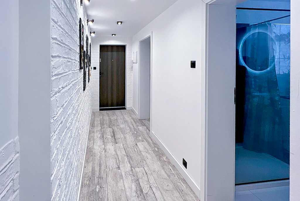 funkcjonalny przedpokój w ekskluzywnym apartamencie na sprzedaż Wałbrzych (okolice)