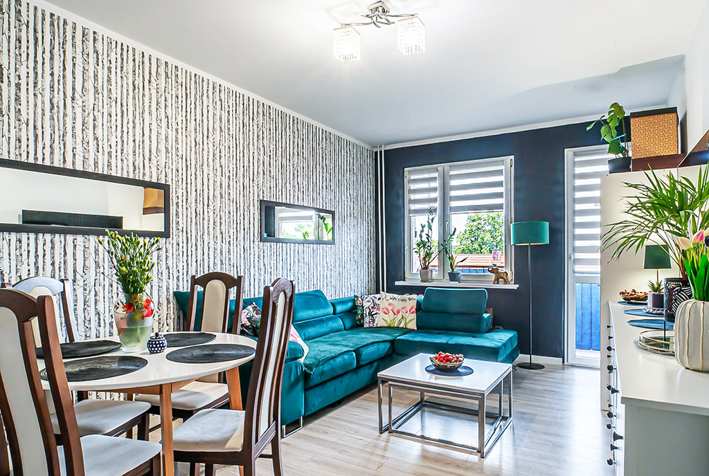 słoneczny salon w ekskluzywnym apartamencie do sprzedaży Bolesławiec