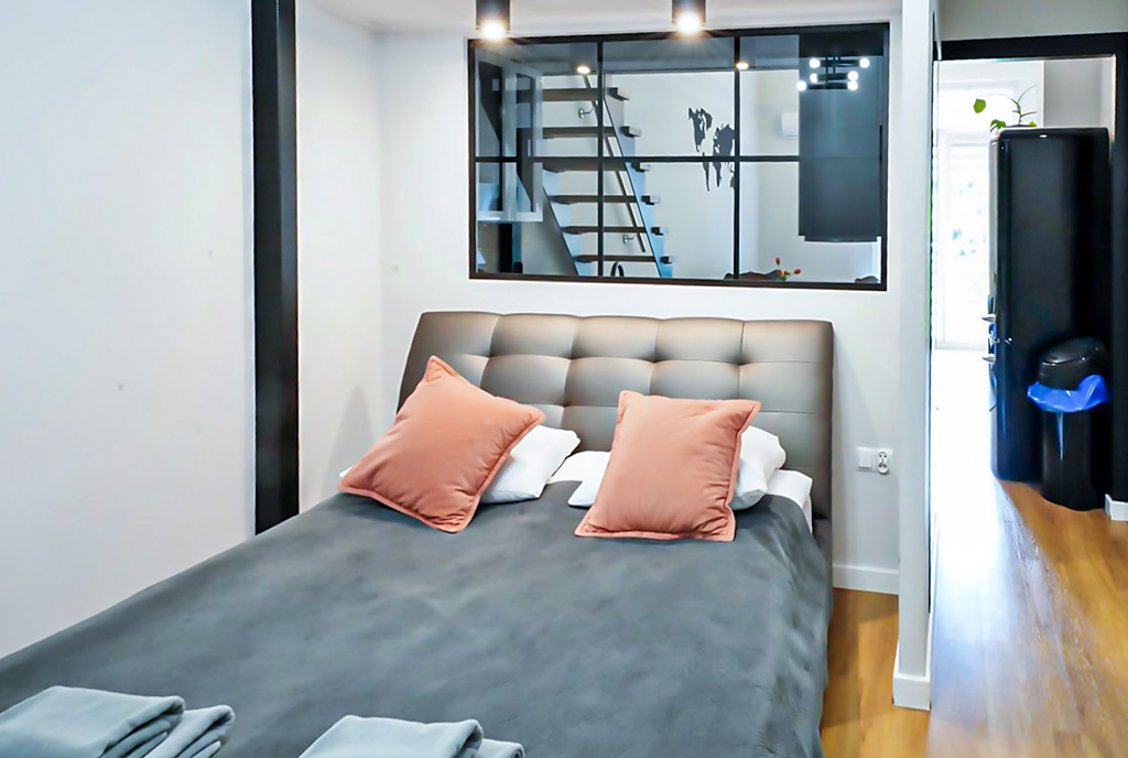 na zdjęciu sypialnia w ekskluzywnym apartamencie na sprzedaż Gorzów Wielkopolski