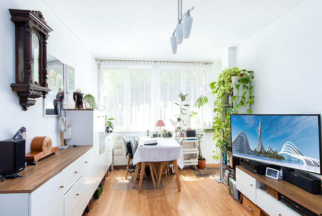 fragment salonu w ekskluzywnym apartamencie do sprzedaży Szczecin