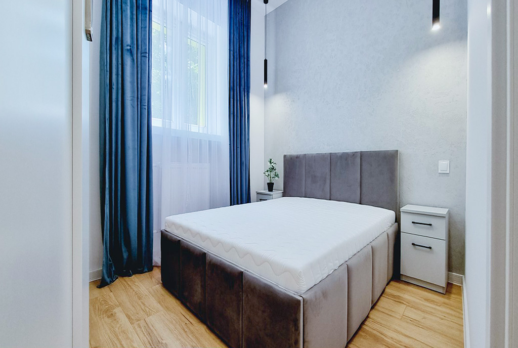 na zdjęciu sypialnia w luksusowym apartamencie do wynajmu Mielec