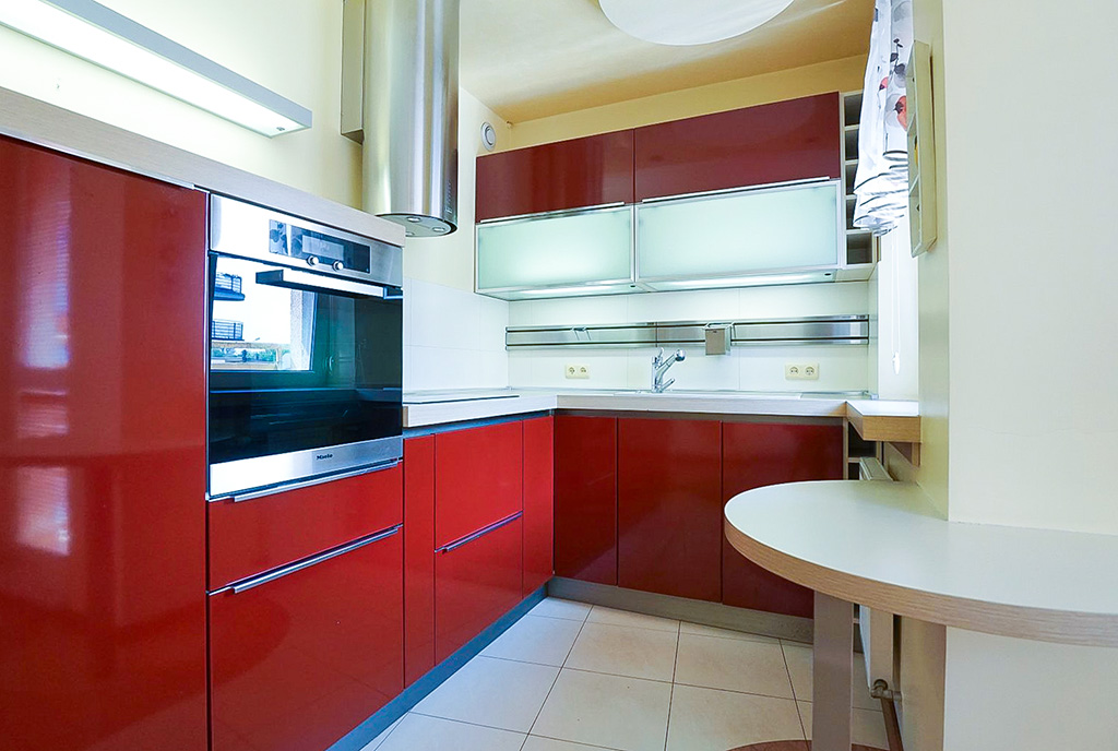 nowoczesna kuchnia w ekskluzywnym apartamencie na wynajem Piotrków Trybunalski