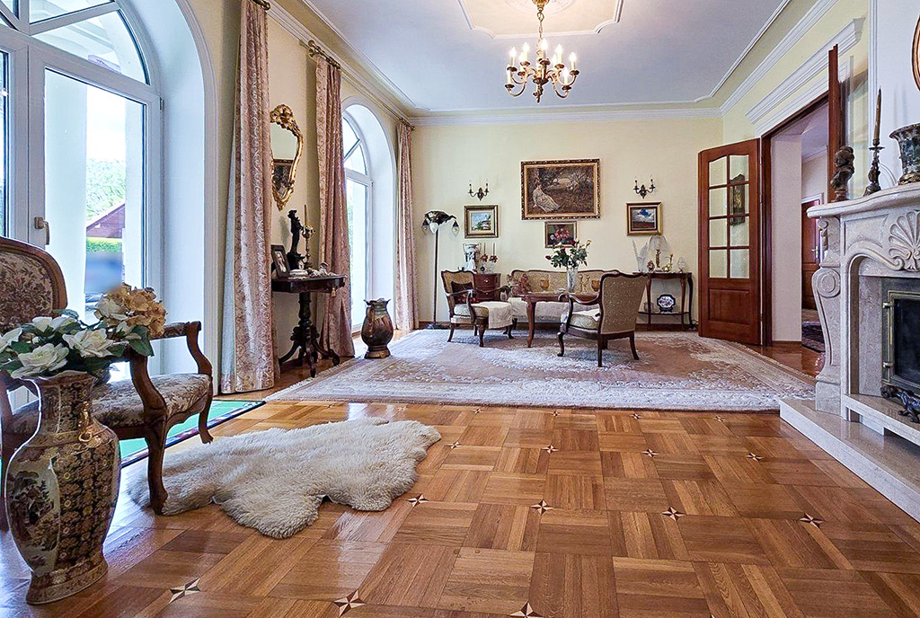 wytworny pokój dzienny w ekskluzywnej willi do sprzedaży Bielsko-Biała okolice