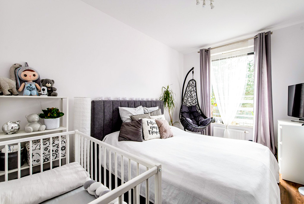 zaciszna sypialnia w ekskluzywnym apartamencie na sprzedaż Gdynia okolice