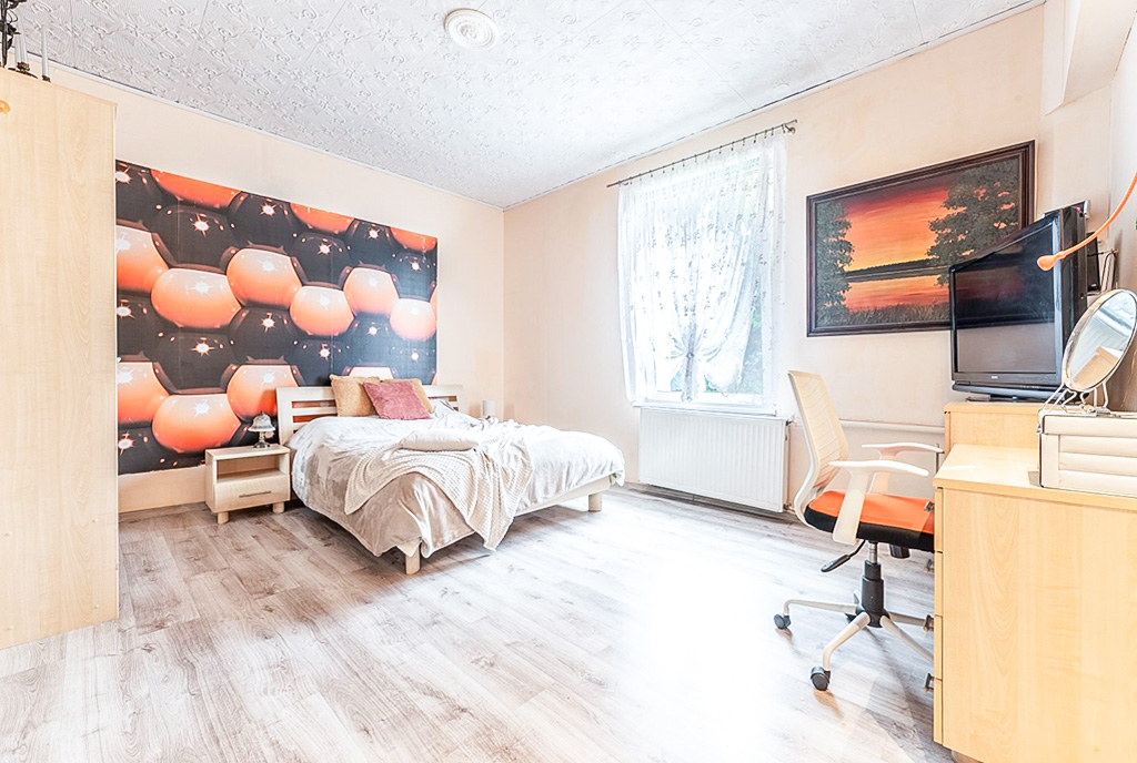 fragment sypialni w ekskluzywnym apartamencie na sprzedaż Gdynia (okolice)