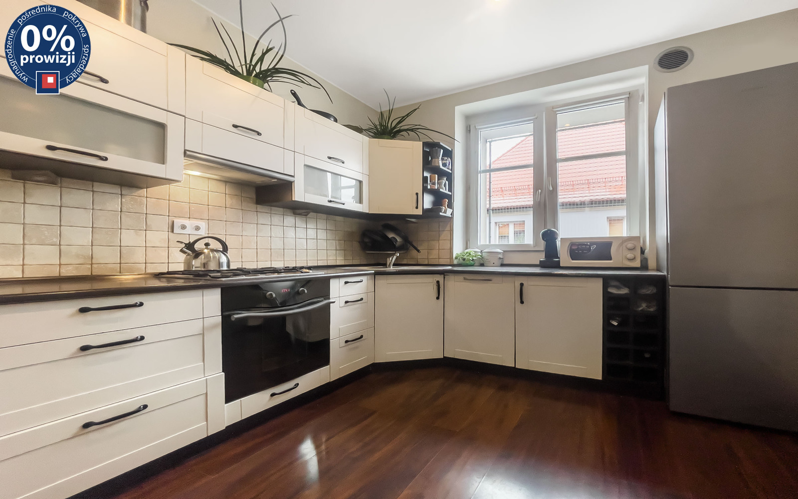 fragment kuchni w luksusowym apartamencie na sprzedaż Katowice (okolice)