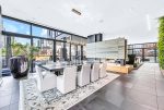 imponujący salon w ekskluzywnym apartamencie do sprzedaży Chicago Stany Zjednoczone Ameryki