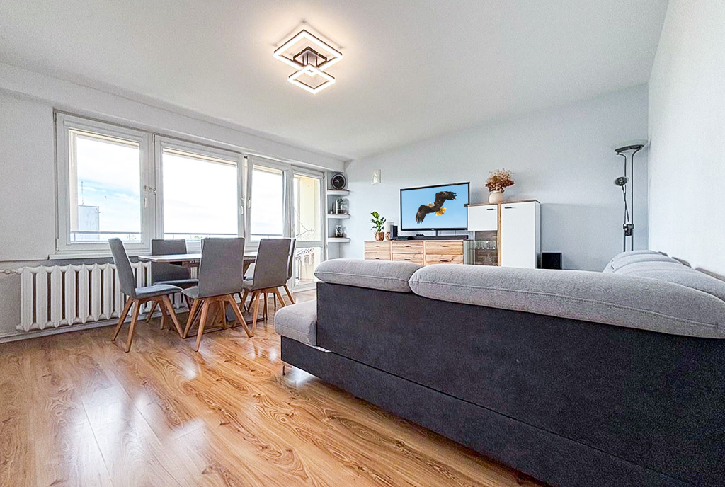 widok na salon w ekskluzywnym apartamencie na sprzedaż Łódź (okolice)